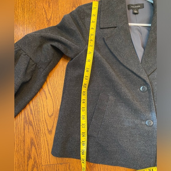 Halogen Grey Bell Sleeve Ruffle Cuff Lined Blazer Jacket Women's Size Small - Picture 8 of 8